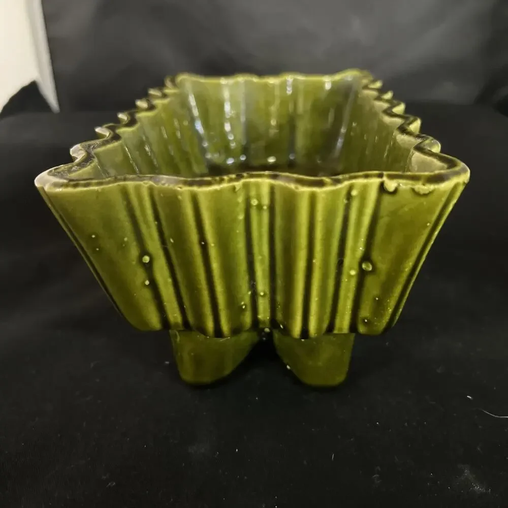 Vintage UPCO Avocado Green Planter #161 MCM Ungemach Pottery USA 8